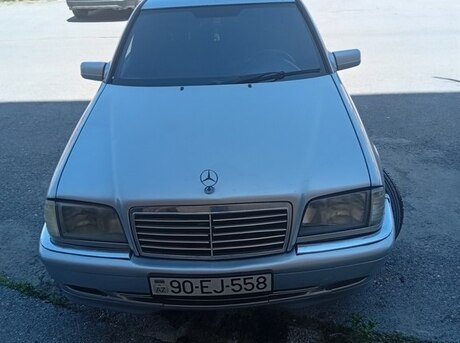 Mercedes C 180