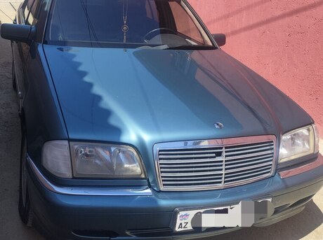 Mercedes C 180