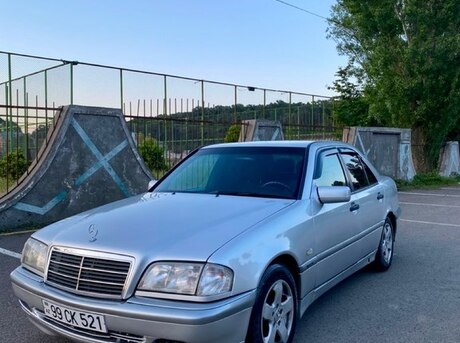 Mercedes C 220