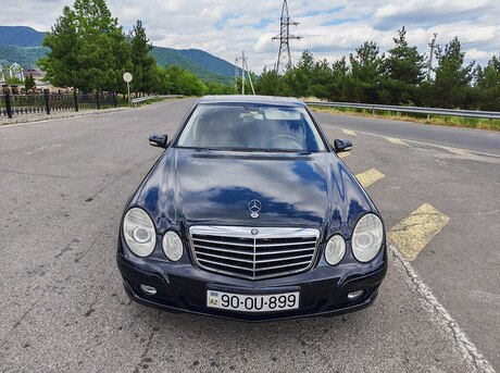Mercedes E 220