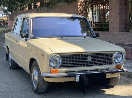 LADA (VAZ) 2107
