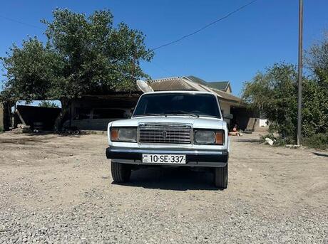 LADA (VAZ) 2107