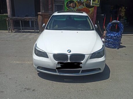 BMW 523