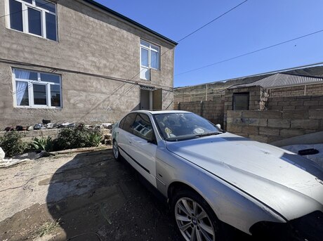BMW 528