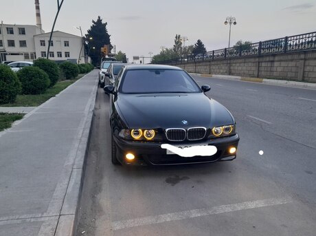 BMW 528