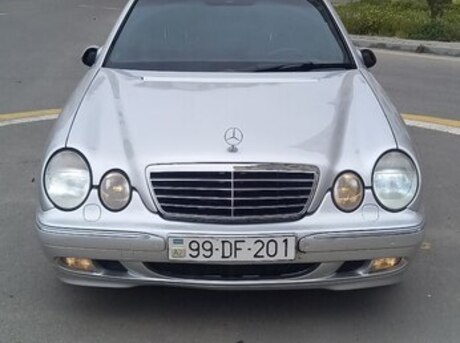 Mercedes E 320