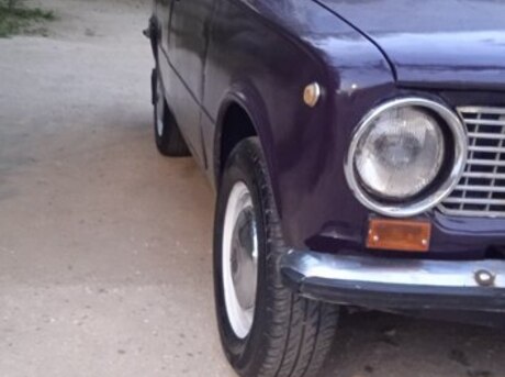 LADA (VAZ) 21011