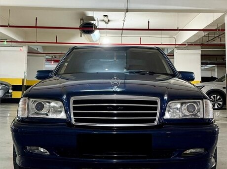 Mercedes C 200