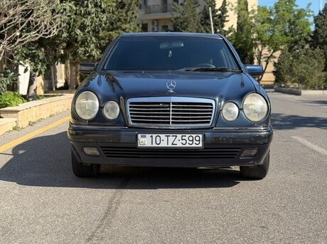 Mercedes E 230