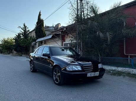 Mercedes C 180