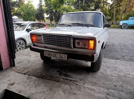 LADA (VAZ) 2107