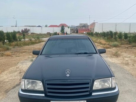 Mercedes C 180