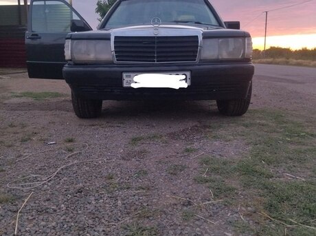 Mercedes 190