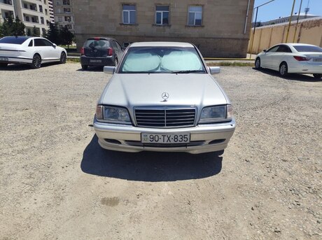Mercedes C 240