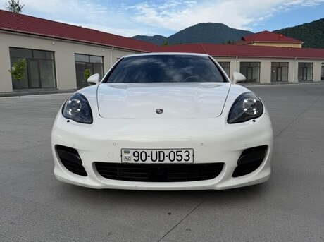 Porsche Panamera Turbo S