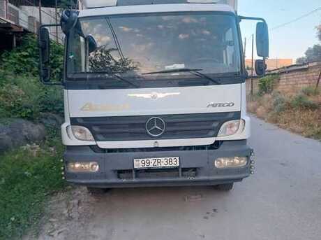 Mercedes Atego 1529