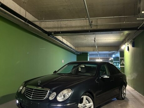Mercedes E 240