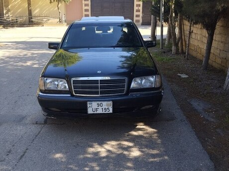 Mercedes C 230