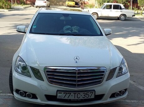 Mercedes E 220