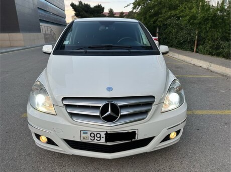 Mercedes B 170