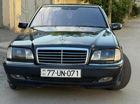 Mercedes C 240