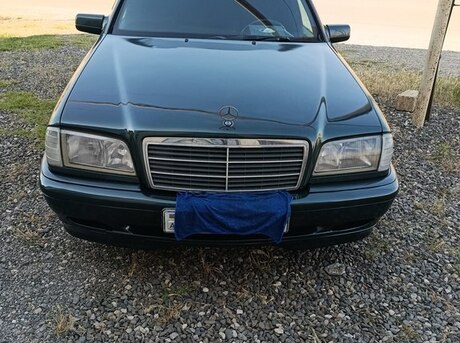 Mercedes C 180