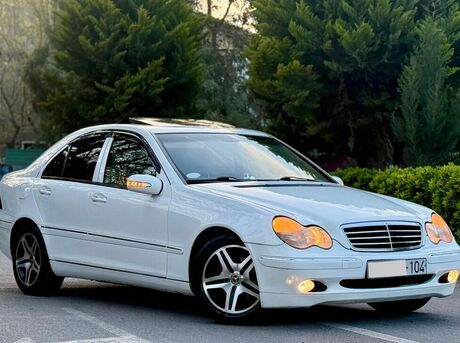 Mercedes C 200