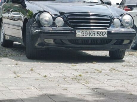 Mercedes E 240