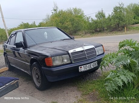 Mercedes 190