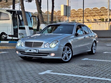 Mercedes E 220