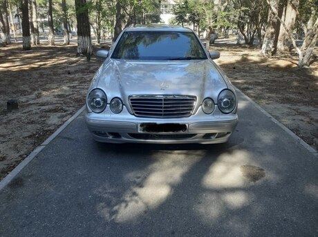 Mercedes E 270