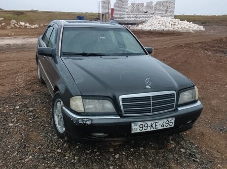 Mercedes C 200