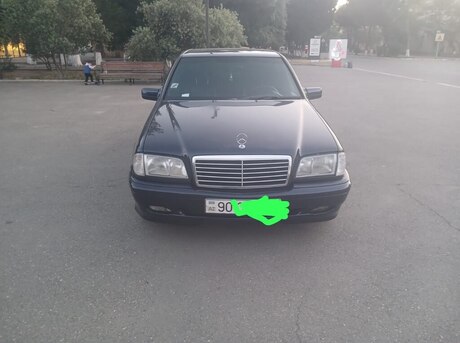 Mercedes C 200