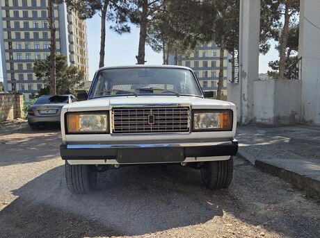 LADA (VAZ) 2107