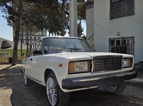 LADA (VAZ) 2107