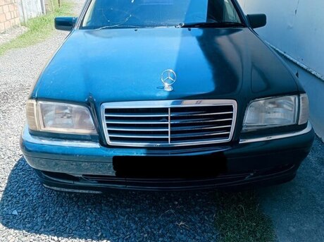 Mercedes C 180