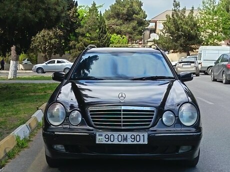 Mercedes E 220