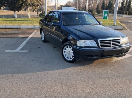 Mercedes C 180