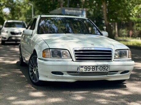 Mercedes C 230