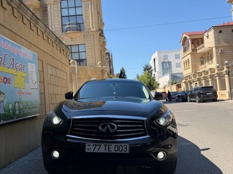 Infiniti FX35