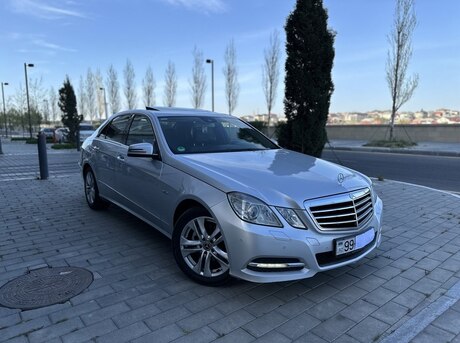 Mercedes E 220