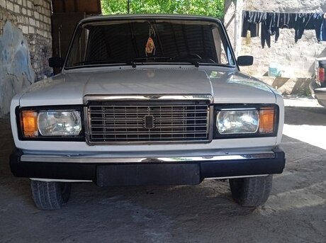 LADA (VAZ) 2107