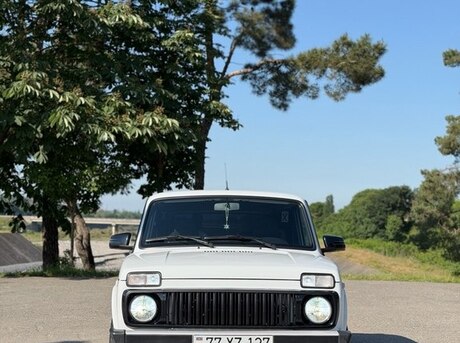 LADA (VAZ) Niva