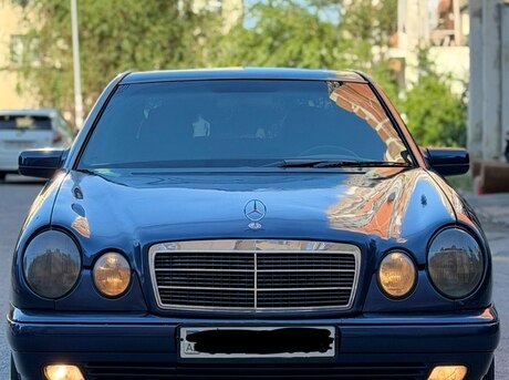 Mercedes E 230