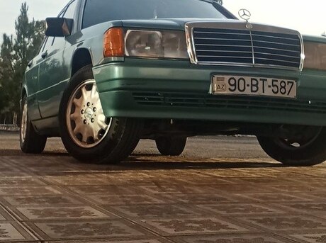 Mercedes 190