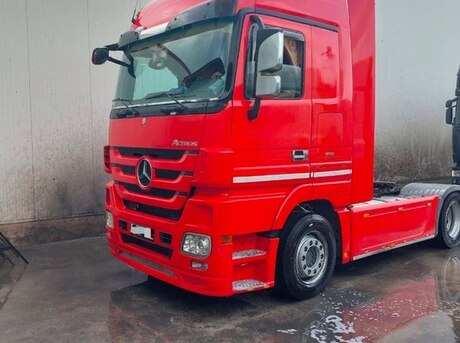 Mercedes Actros 1846