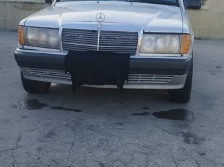 Mercedes 190