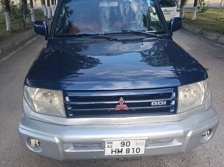 Mitsubishi Pajero io