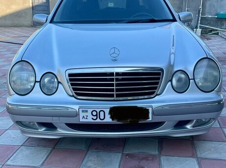 Mercedes E 240