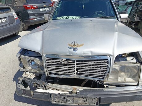 Mercedes W123